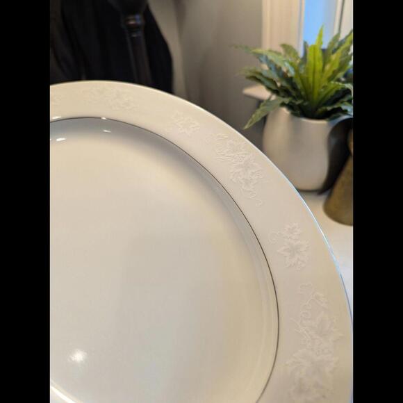 Stunning Serving Plate/Fine Seyei China/Japan/Chateau 7016 - Picture 3 of 6